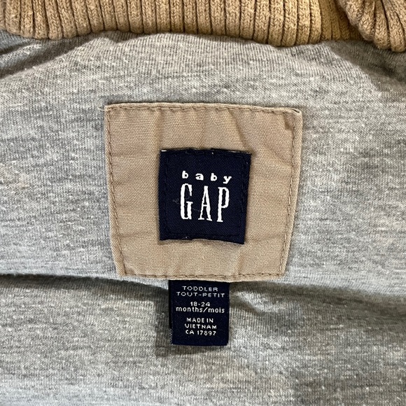 Baby Gap sleeveless puffy jacket size 18-24m - Picture 5 of 6